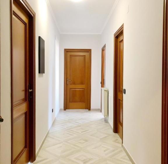 غرفة قياسية مع حمام خارجي, Hangar Inn