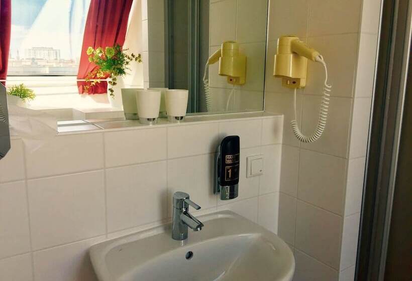 공동 객실, A&t Hotel & Hostel