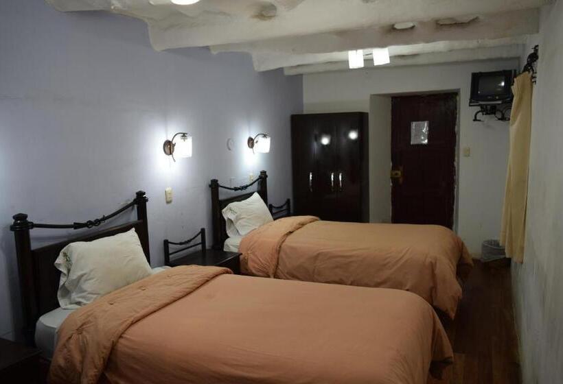 스탠다드 트리플 룸, Hostal Qorichaska