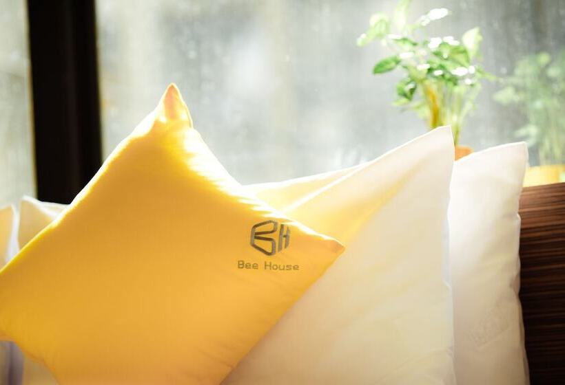 اتاق استاندارد, Bee House By Cosmos Creation  Taipei Main Station