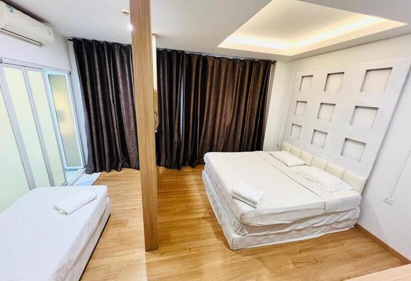 Chambre Familiale, V Hotel Melaka