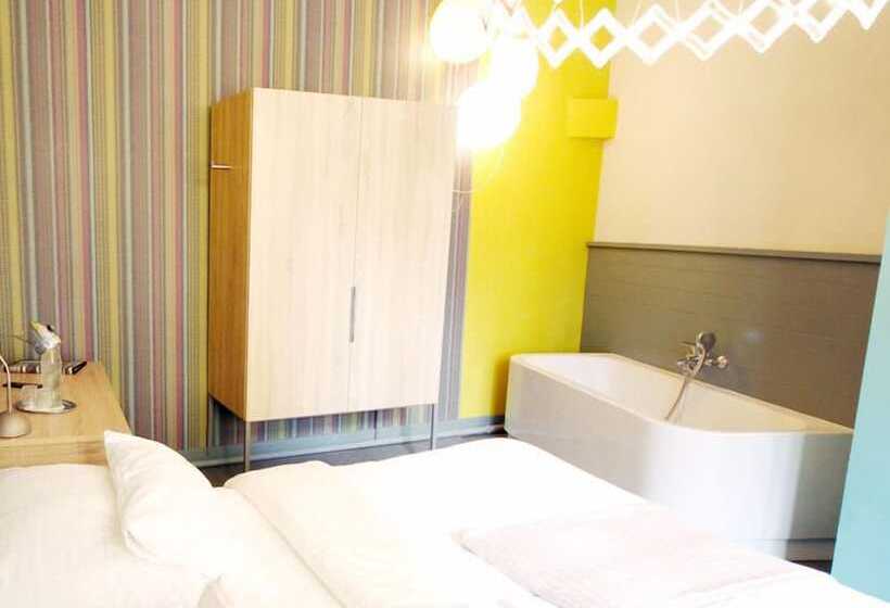 标准三人间, Saint Shermin Bed Breakfast & Champagne