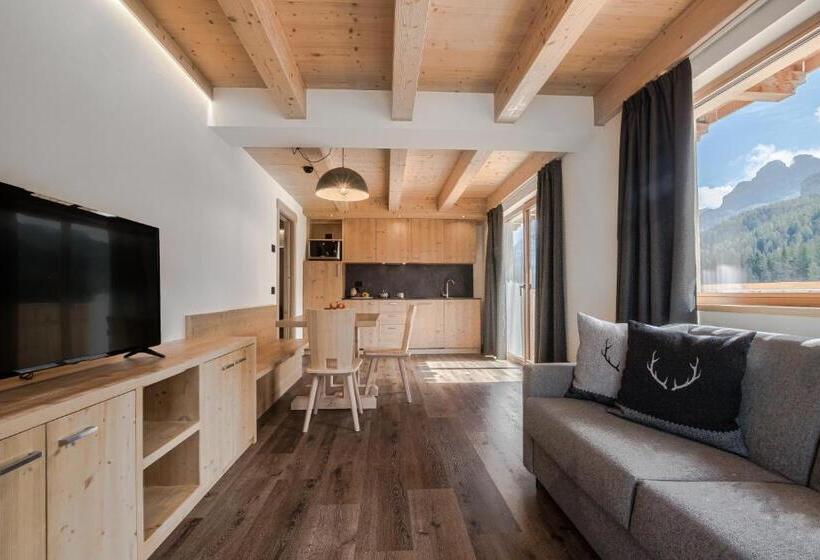 1 Bedroom Apartment Lake View, Chalet Alpenrose