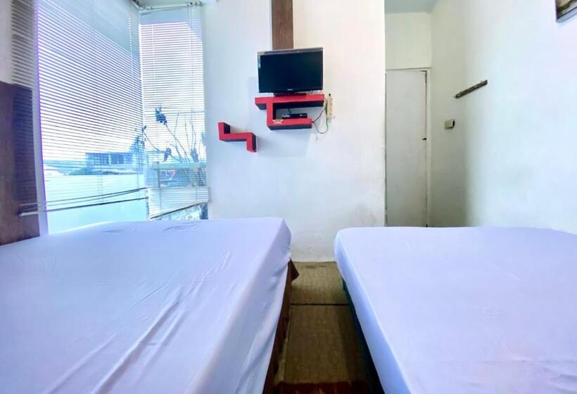 Семейный Номер, Homestay Batu Kelir Syariah Dieng Mitra Reddoorz