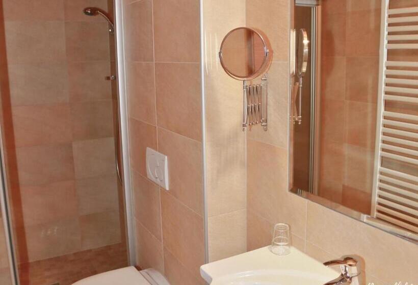 اتاق استاندارد یک نفره, Sporthotel Shanti