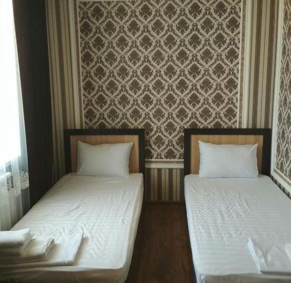 四人标准间, Hostel Farovon