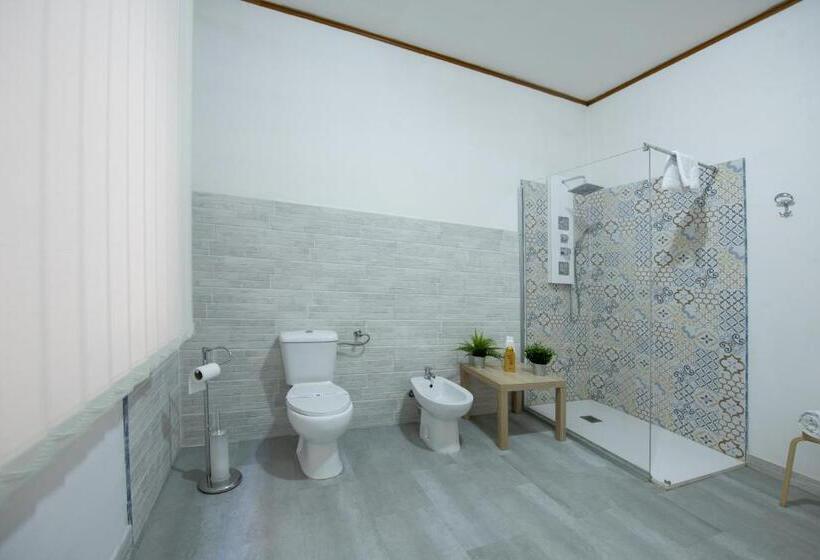 테라스 스위트, Doctor House Standard, Suites & Luxury Rooms