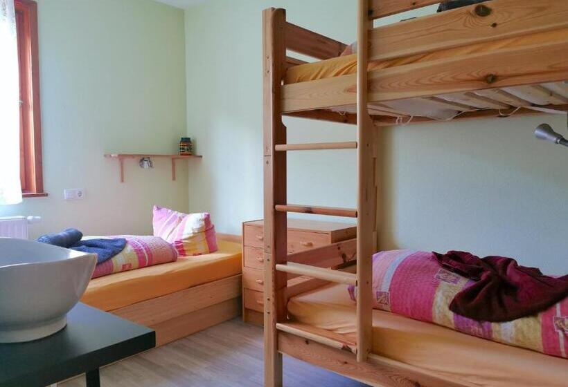 Family Suite, Vor Lauter Bäumen B&b