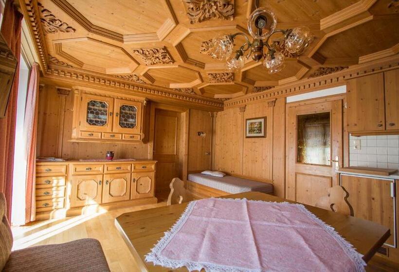 Апартаменты 2 Спальни, Mutznhof