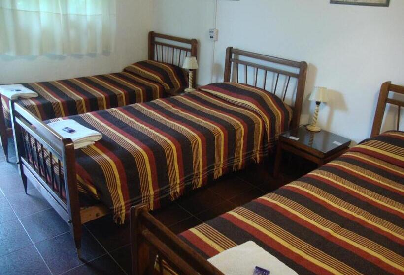 Трехместный Номер Классика, Hospedaje Acacia