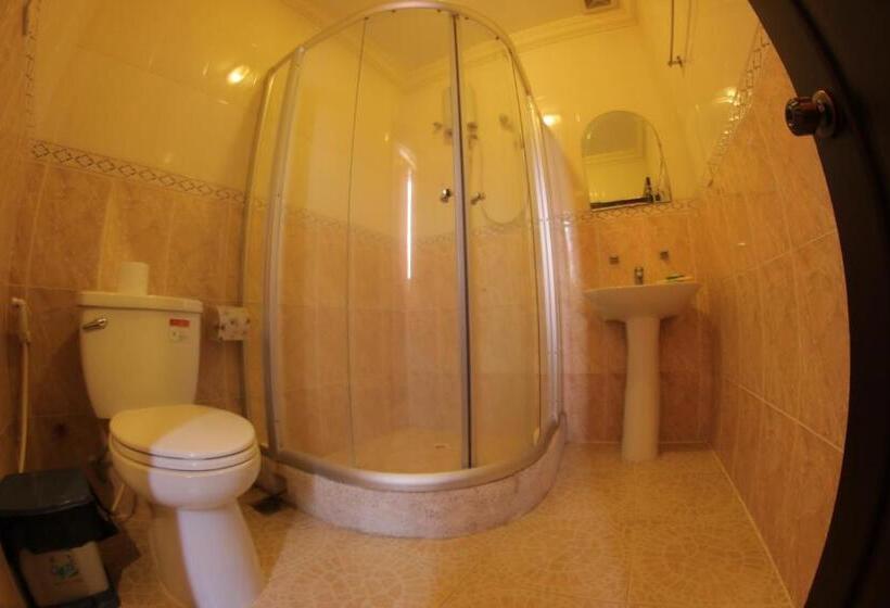 Номер Стандарт, Golden Noura Villa Pub & Restaurant
