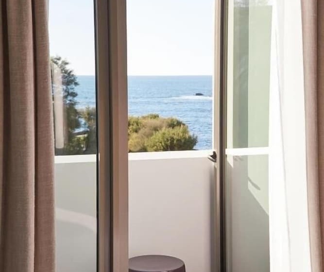 オーシャンビュースタンダードルームバルコニー付き, Hôtel De La Plage