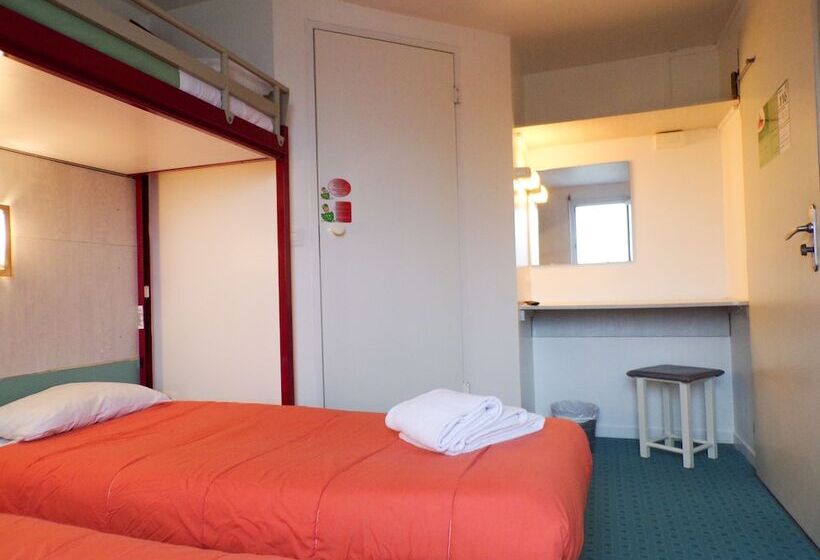 اتاق استاندارد سه نفره, Stay Inn Poitiers