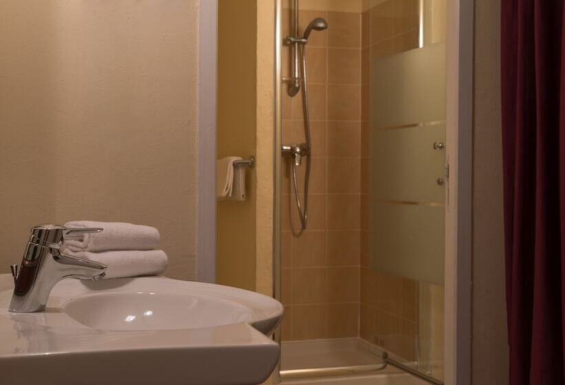 اتاق استاندارد سه نفره, The Originals City, Hôtel Le Village Provençal, Aixenprovence Nord