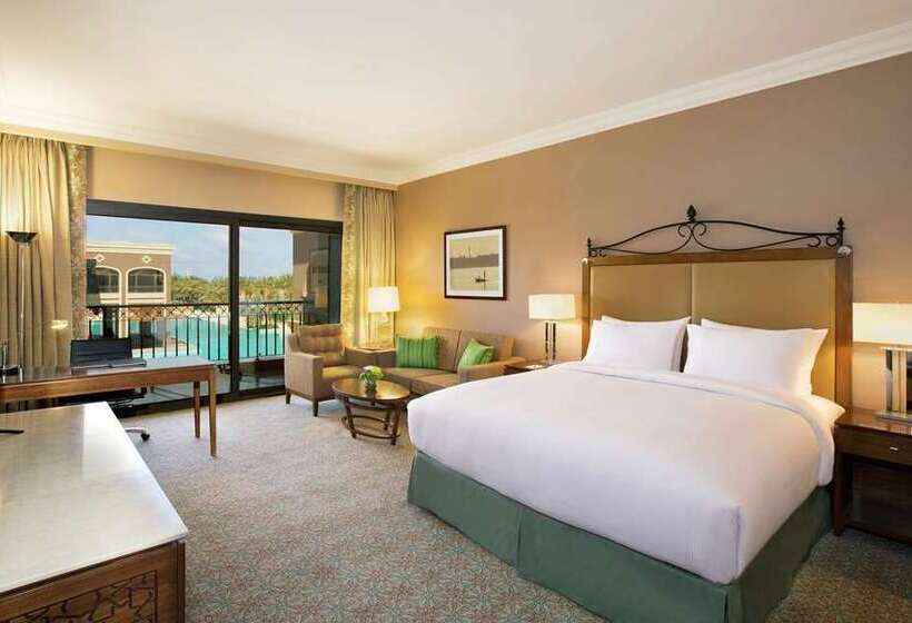 キングサイズベッドのエクゼクティブルーム, Hilton Istanbul Bomonti Hotel & Conference Center