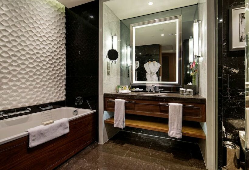 海の見えるエクゼクティブルーム, Hilton Istanbul Bomonti Hotel & Conference Center