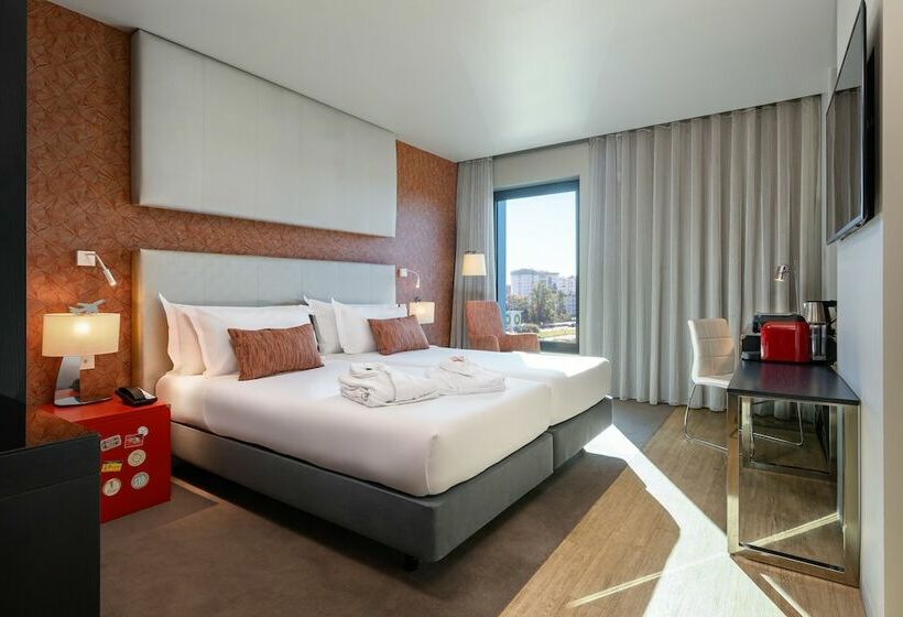 Quarto Clássico Vista Cidade, Meliá Lisboa Aeroporto