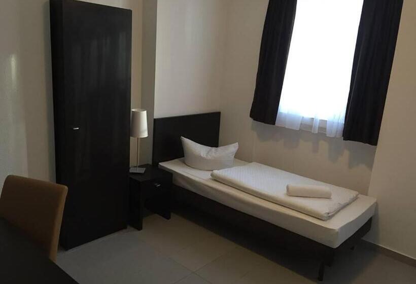 اتاق استاندارد یک نفره, Mosel Hotel Frankfurt