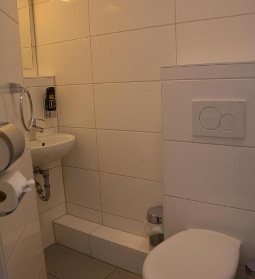 اتاق استاندارد یک نفره, Mosel Hotel Frankfurt