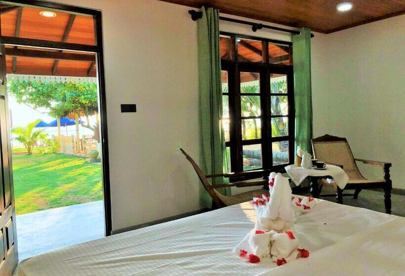 Номер Deluxe Вид на Море с Балконом, Sunflower Beach Resort