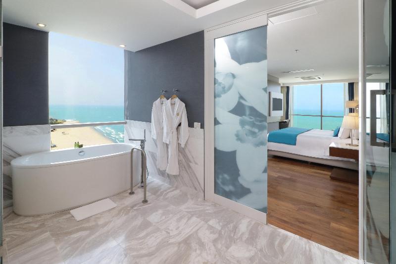 스위트 킹사이즈 침대, Intercontinental Cartagena, An Ihg