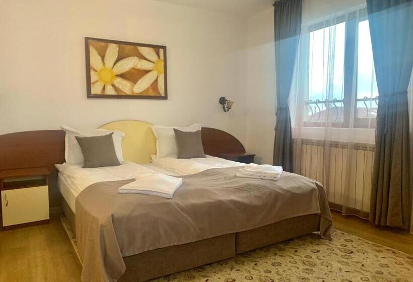 Номер Deluxe, Honey House