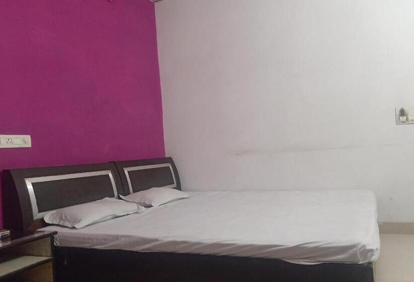 اتاق کلاسیک سه تخته, Oyo 83081 Mahima