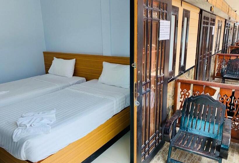 Quarto Economy, Delight Resort