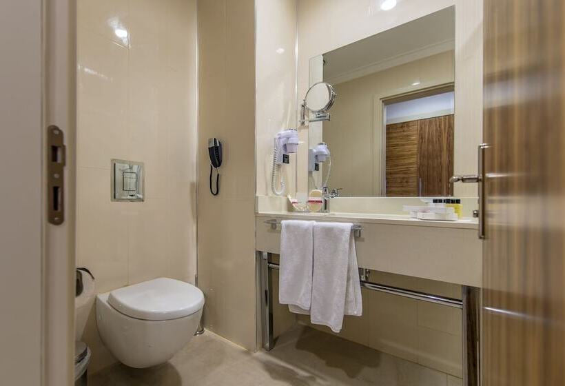 Полулюкс, Ramada by Wyndham Cappadocia