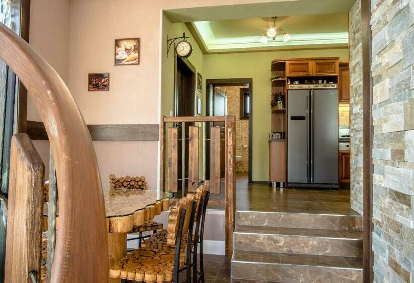 침실 2개 주택, Spring Chalet