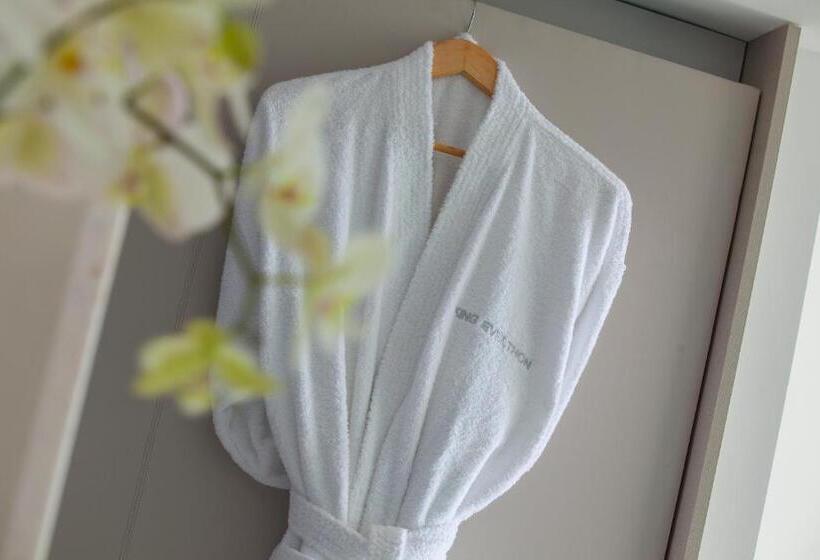 サイドシービュースーペリアールーム, King Evelthon Beach Hotel & Resort