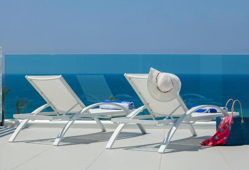 プレジデントスイートルーム, King Evelthon Beach Hotel & Resort