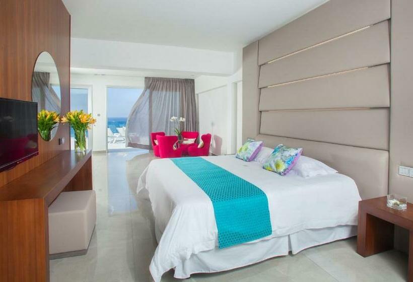オーシャンビュースイート, King Evelthon Beach Hotel & Resort