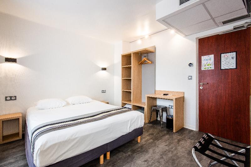 Номер Стандарт, Hôtel Pb   Paris Barcelone