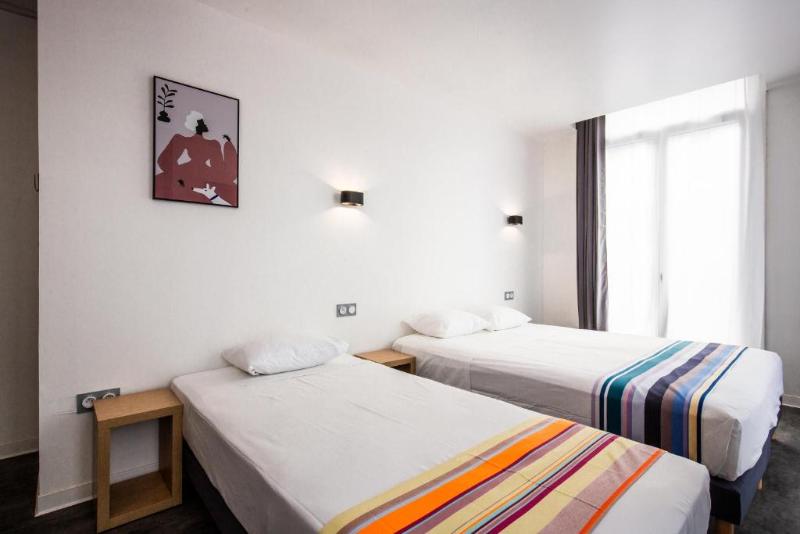 Номер Стандарт Трехместный, Hôtel Pb   Paris Barcelone