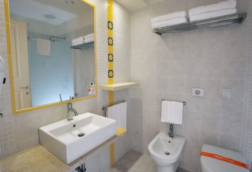 اتاق سوپریور, Sikania Eco Resort