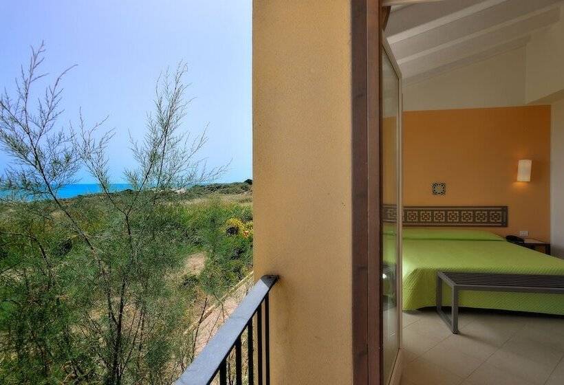 اتاق سوپریور سه تخته, Sikania Eco Resort