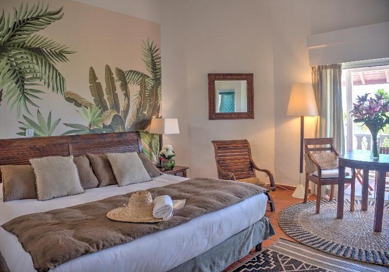 اتاق 4 خوابه, Esmeralda Resort