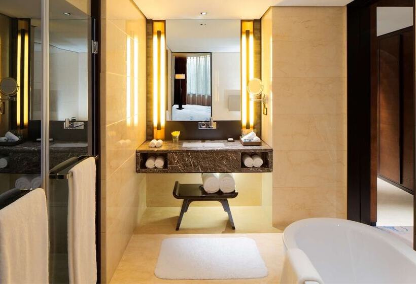 سوییت لوکس, Radisson Blu  Chongqing Sha Ping Ba