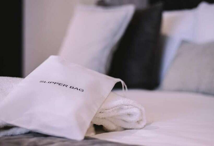 Quarto Deluxe, The Grand