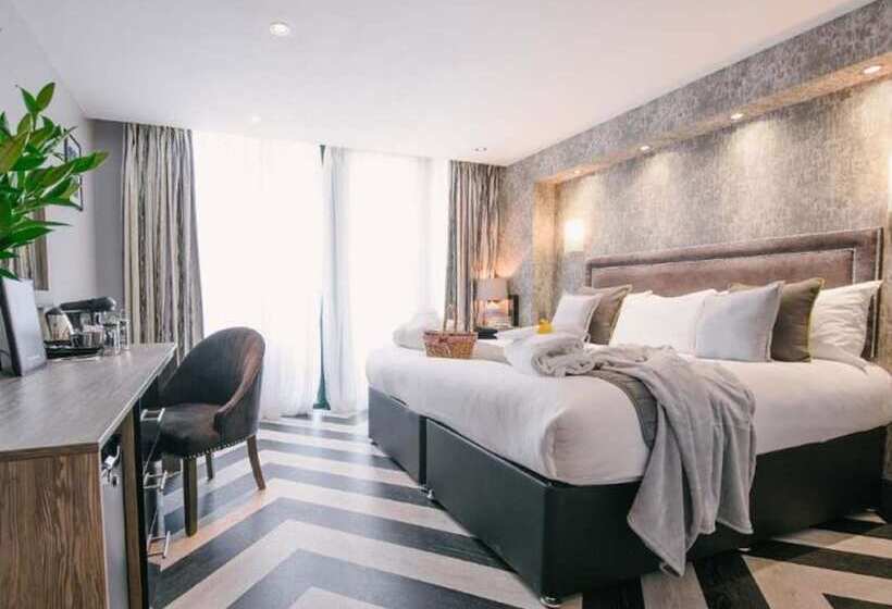 Quarto Deluxe com Sacada, The Grand