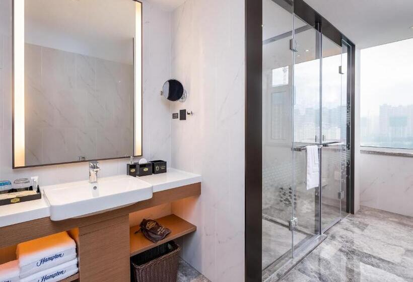 Номер Deluxe, Hampton By Hilton Qinhuangdao Jinmeng Bay