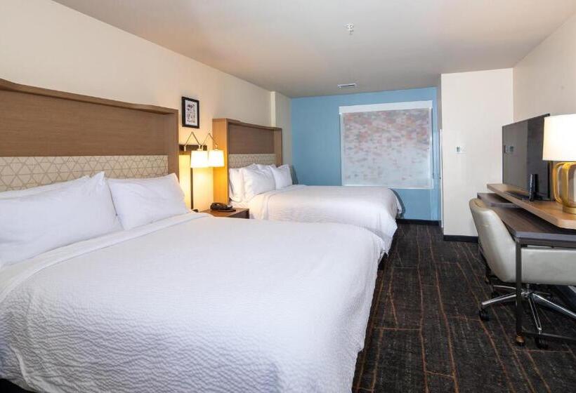 适合残疾人使用的标准间, Holiday Inn & Suites Detroit   Troy, An Ihg