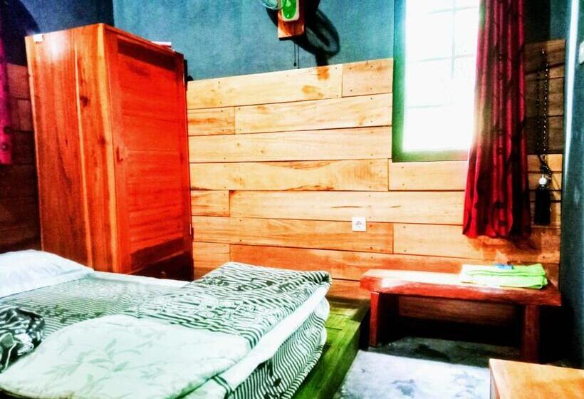 Номер Стандарт, Pine Tree House