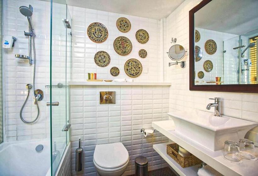 Quarto Estandar com Sacada, Arthur Hotel   An Atlas Boutique