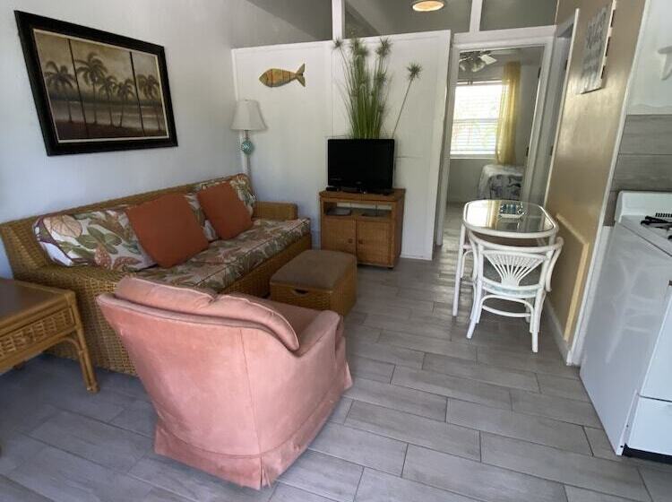 Апартаменты 1 Спальня, Tropical Winds Motel & Cottages