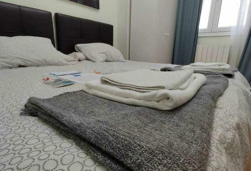 스탠다드 룸 더블 침대 2개, Fliphouse Rooms Pensión