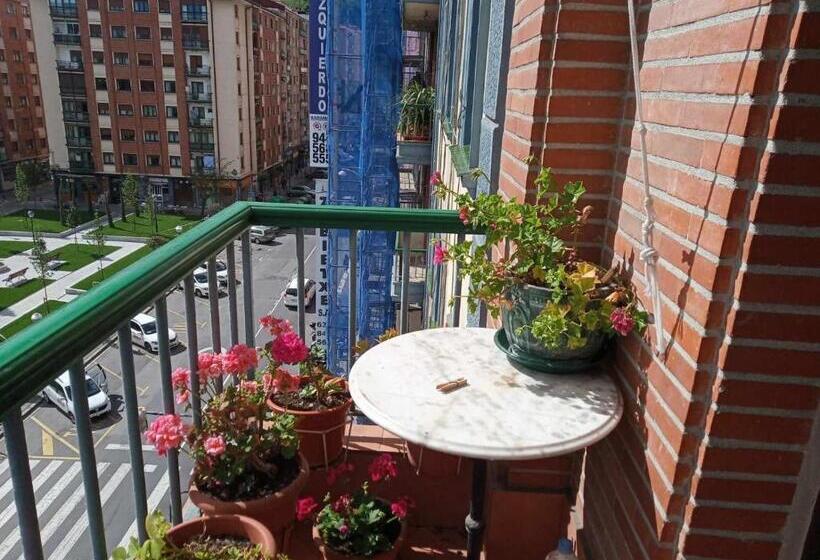 발코니 디럭스 룸, Fliphouse Rooms Pensión