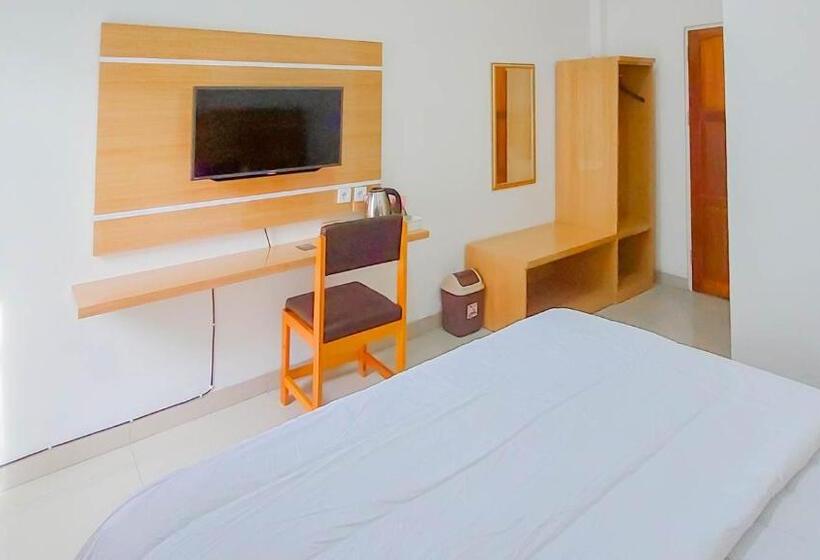 Номер Superior, Urbanview Hotel Bundaran Besar Palangkaraya By Reddoorz