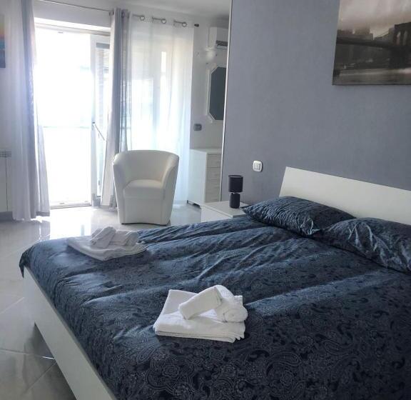 اتاق استاندارد چهار تخته با چشم‌انداز دریا, Villa Ludo A Zambrone Tropea